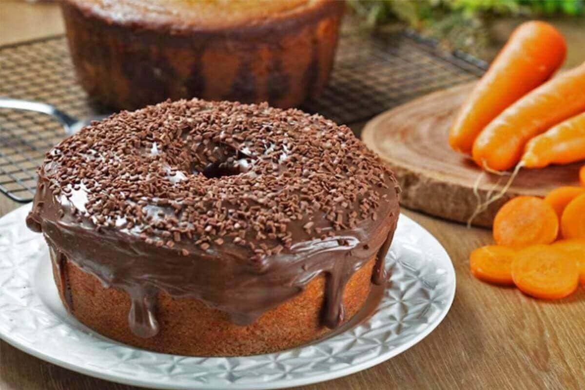 Bolo de Cenoura com Cobertura de Brigadeiro, fazer bolo de cenoura 